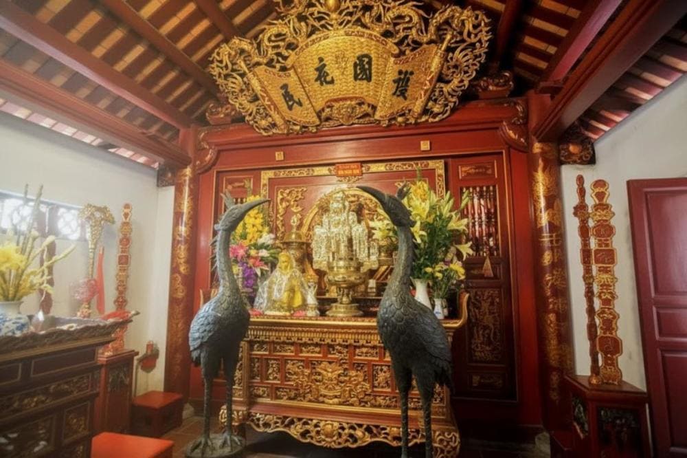 Đ&agrave;i Trung Thi&ecirc;n Đền &Ocirc;ng Ho&agrave;ng Mười - Biểu tượng kiến tr&uacute;c cổ k&iacute;nh.